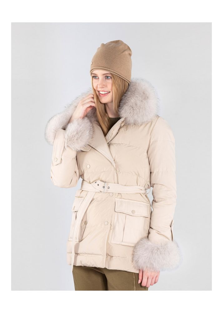 Beżowa zimowa kurtka damska z kapturem KURDT-0273-81(Z20)