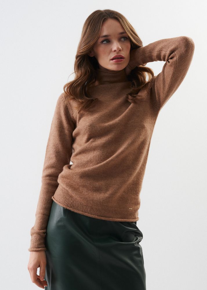 Jasnobrązowy sweter damski